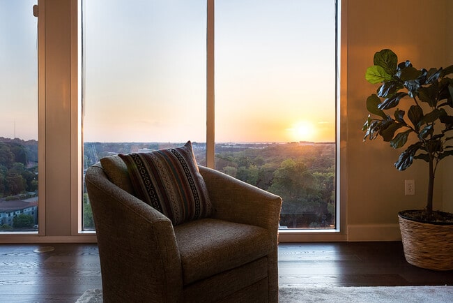 Photo - 1820 Peachtree St NW