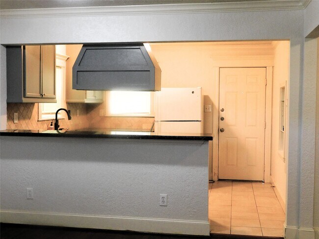 Photo - 124 N Estelle St