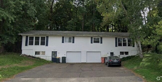 Building Photo - 2613 Seymour Rd Rental