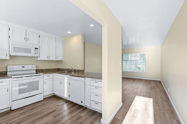 Photo - 1356 Monte Vista Ave Unit 4