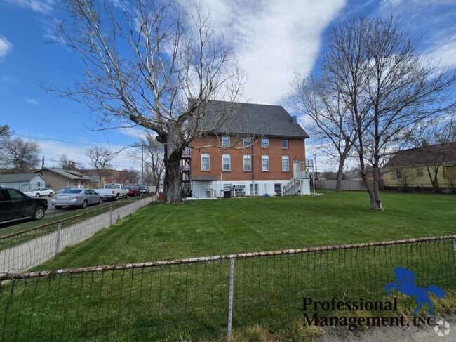 Building Photo - 2 bedroom in Billings MT 59101 Rental