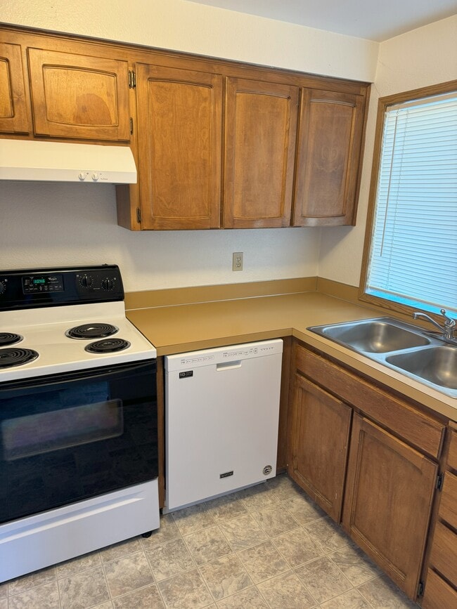Photo - 1232 SW Maple Tree Ct Unit 1232