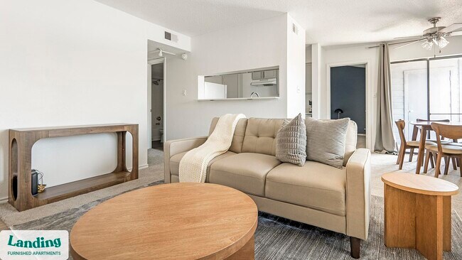 Photo - 1071 Clayton Ln Unidad M0412.1407616