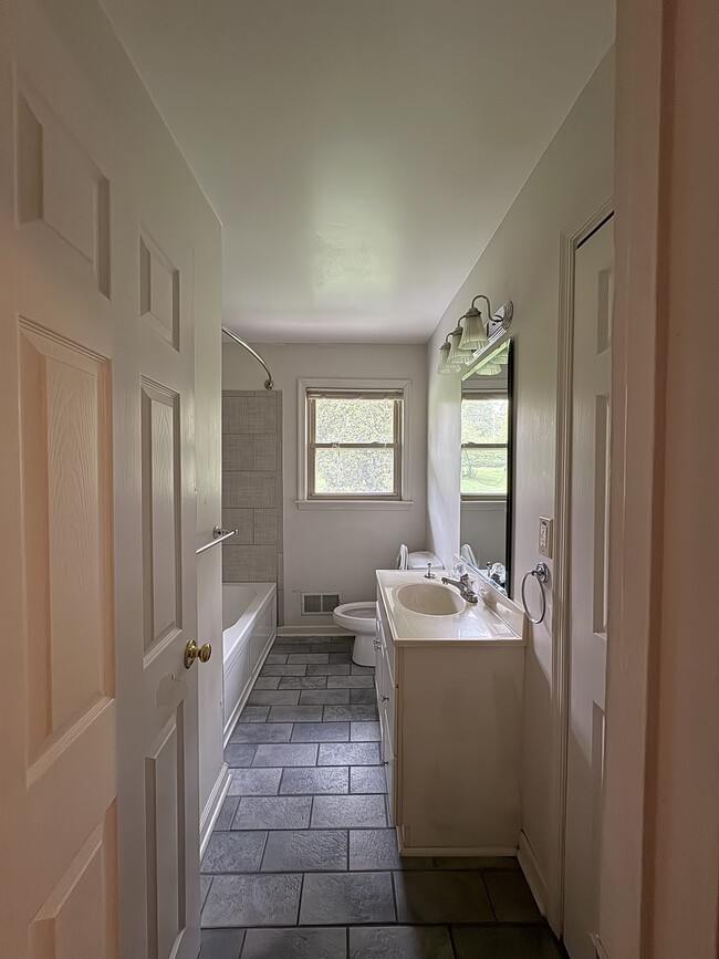 Photo - 5528 Galloway Cir