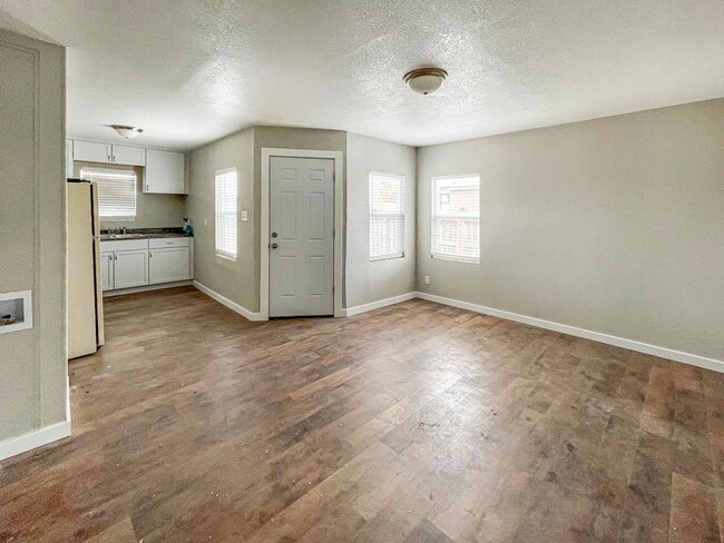 Photo - 311-313 North Love Street Unit 311