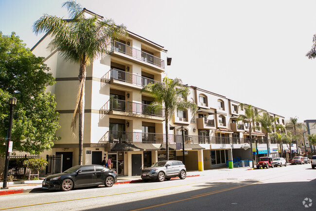 Palm Ave. - Burbank Center Apartments