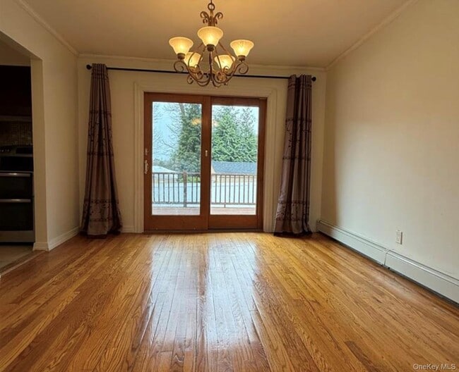 Photo - 748 Leslie Ln