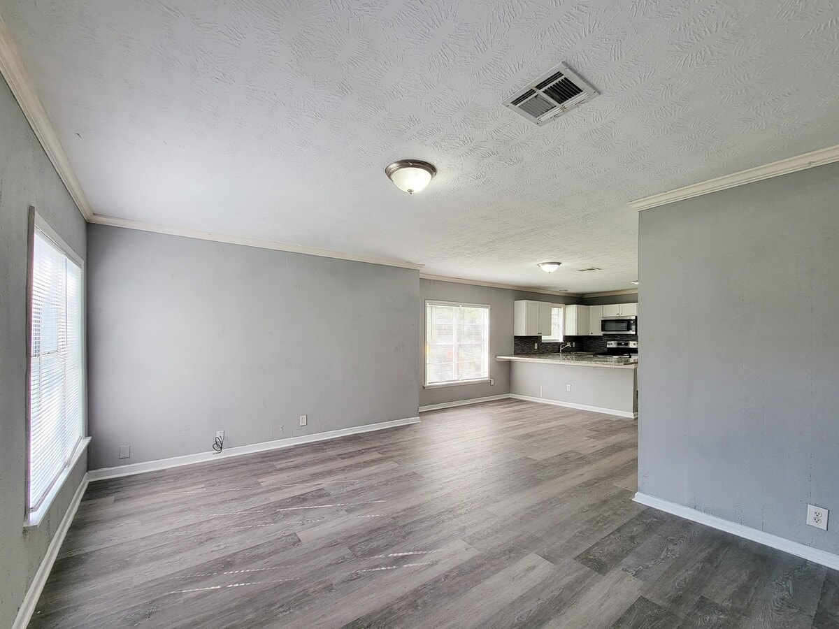 Photo - 2330 Cedar Dr