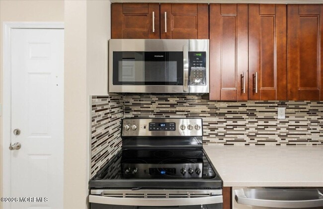 Photo - 203 Wellington Pl