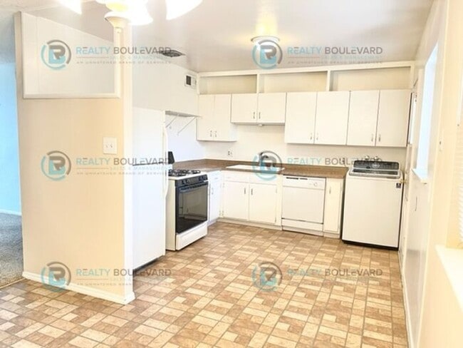 Photo - Move In Special: 1/2 Month Free! Cozy 3-Be...