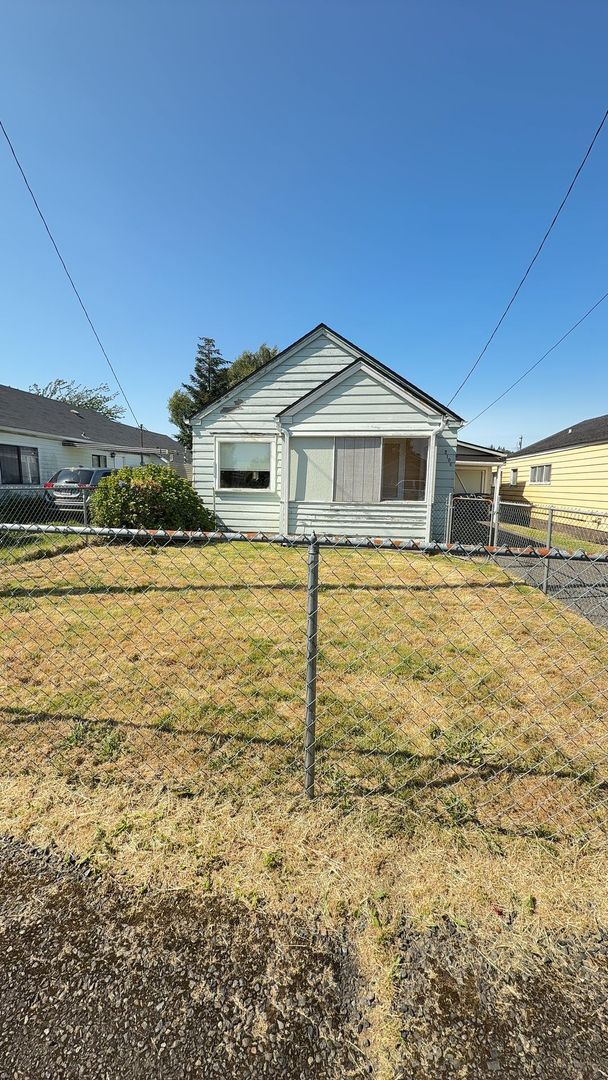 Cute 1bd 1ba, Pellet Stove, Fenced Front Yard - Cute 1bd 1ba, Pellet Stove, Fenced Front Yard House