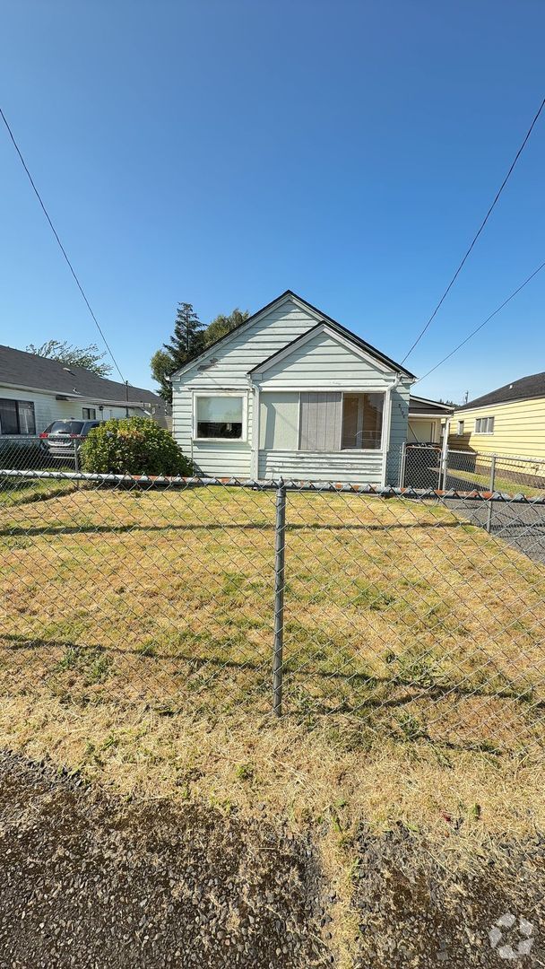 Building Photo - Cute 1bd 1ba, Pellet Stove, Fenced Front Yard Rental