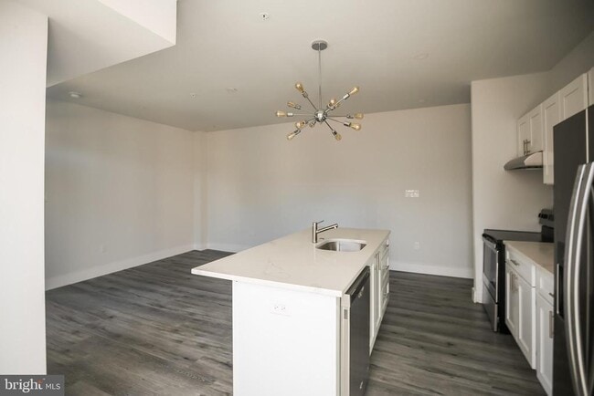 Photo - 537 N 35th St Unit 2