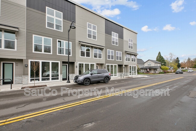 Photo - 22415 SW Pine St Condo
