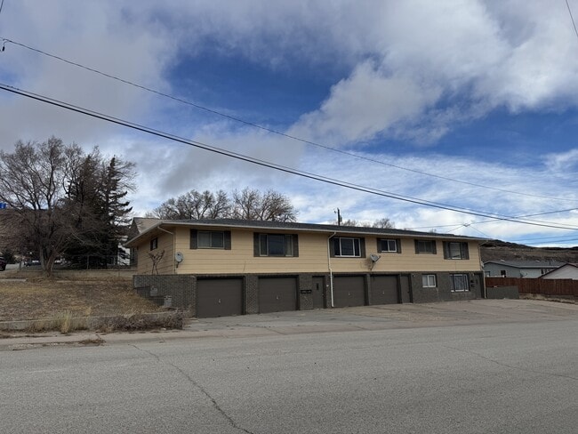 917 Alder St Unit 2