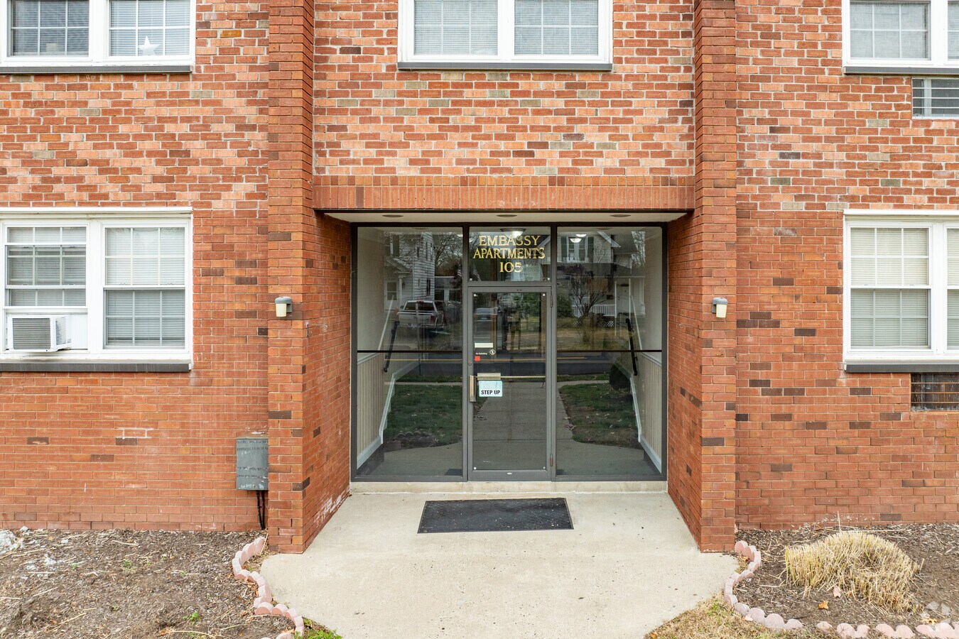 Photo - Embassy Apartments