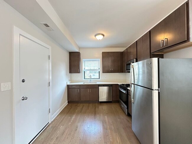 Photo - 3409 W Fullerton Ave Unit B3