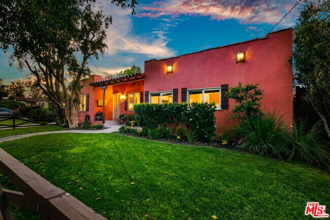 Building Photo - 10721 Aqua Vista St Unit 1 Rental