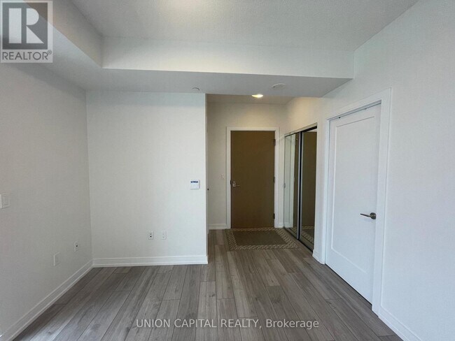 Photo - 225 Village Green Square Unit 2803