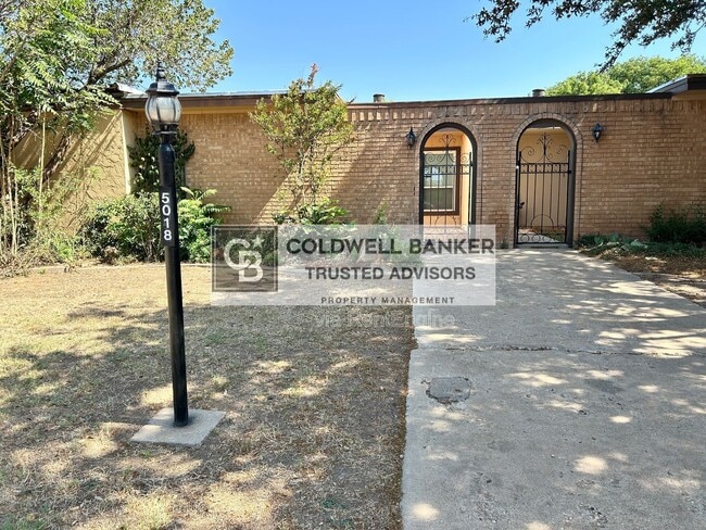 Building Photo - 5018 27th St