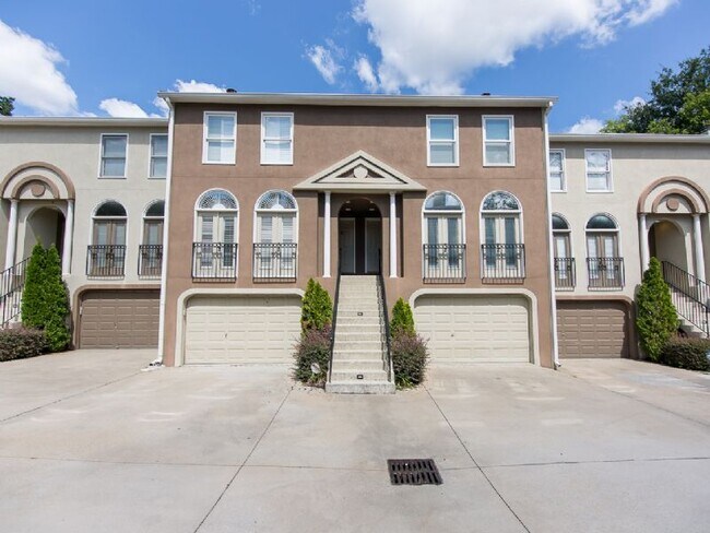 Midtown's Best kept Secret.... - Midtown's Best kept Secret.... Townhome