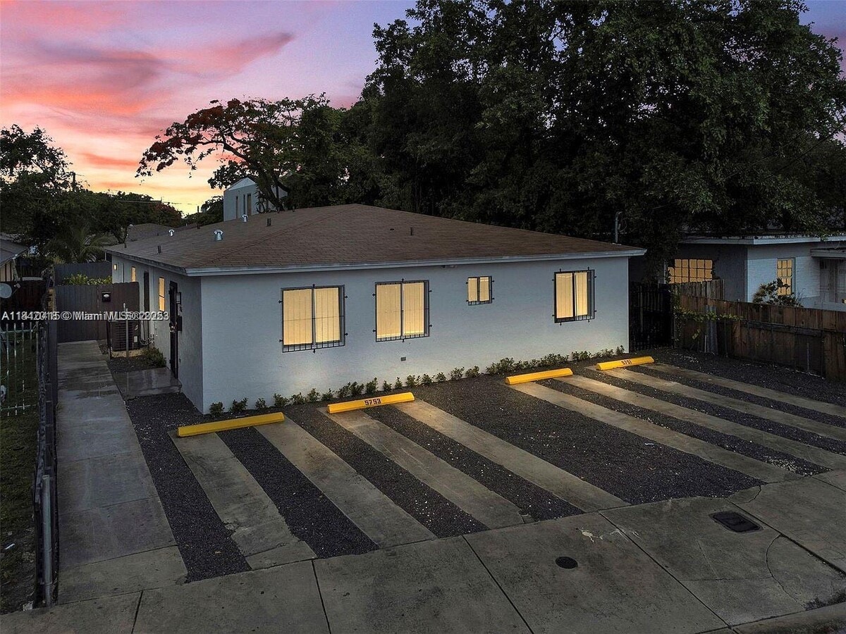 Photo - 5753 NW 6th Ave Apartment Unit 5751