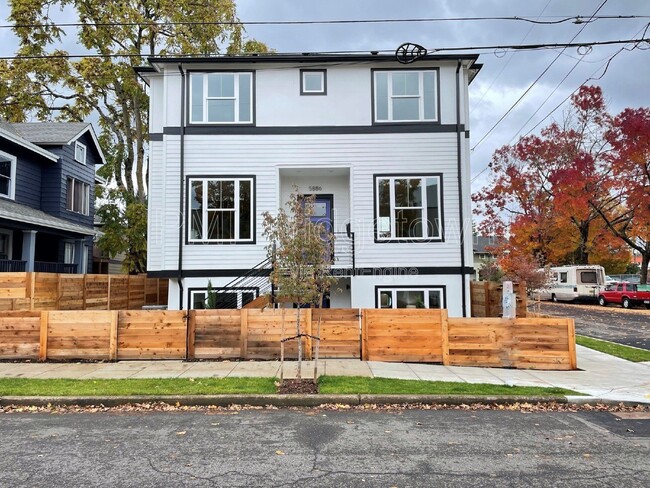 Photo - 5886 SE 46th Ave Unit B