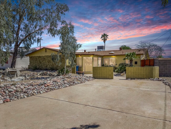 Photo - 1913 E El Parque Dr