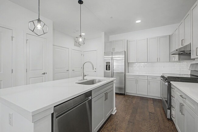 Photo - Modern Living in The Nations