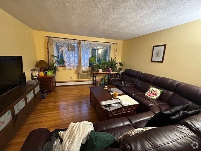 Building Photo - 20 Radcliffe Rd Unit 309 Rental