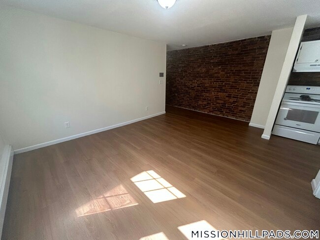 Photo - 66 S Huntington Ave Unidad 23