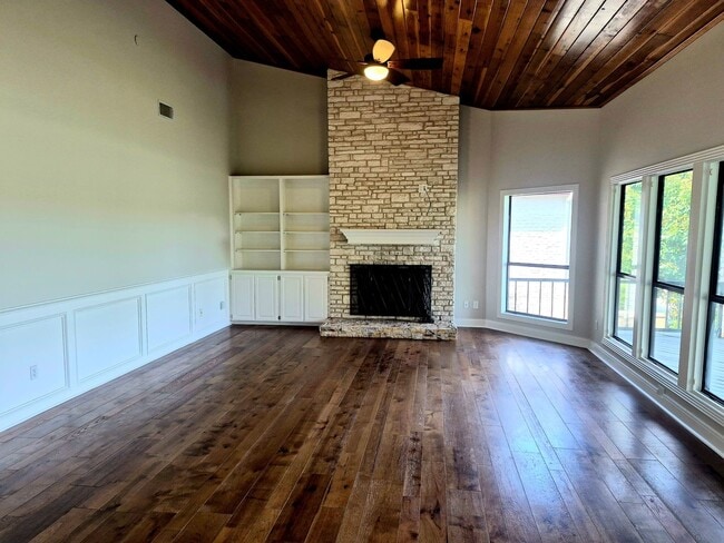 Photo - Golf Course Living in The Hills – 4 Bed in Lakeway