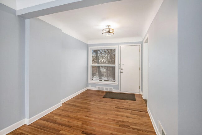 Photo - 521 Snyder Ave