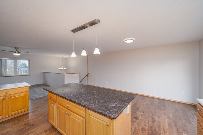 Photo - 1800 S Discovery Ave