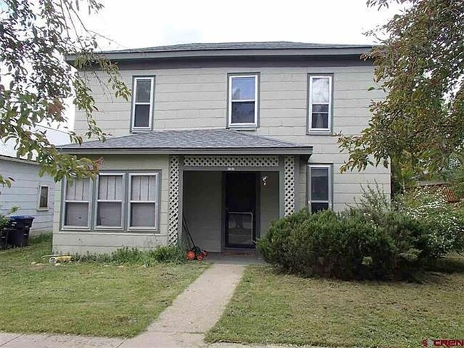 Building Photo - 2 Bedroom 1 Bath with Bonus Room in Avenues Rental