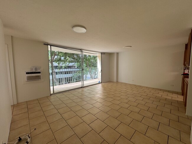 Building Photo - 2355 Ala Wai Blvd Unit 301