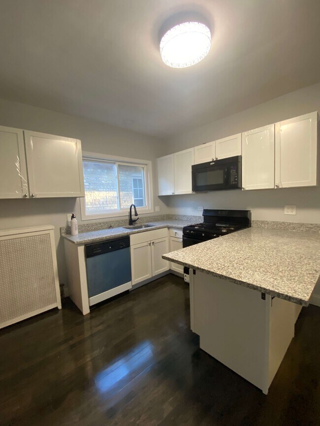 Photo - 5741 N Drake Ave