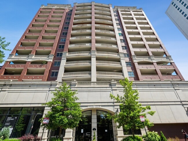 Photo - 828 W Grace St Condo Unit 408