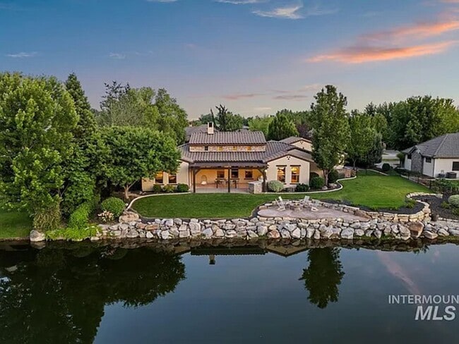 Photo - Stunning 4 Bedroom Home in The Shores | Luxury Meets Every Day Comfort