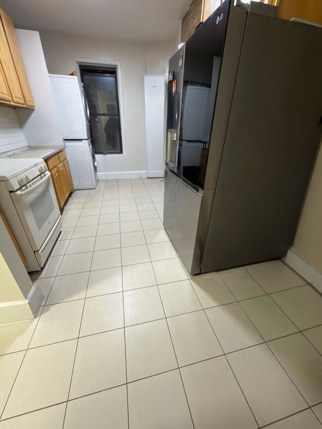 Photo - 2128 Newtown Ave Unit Apt 2