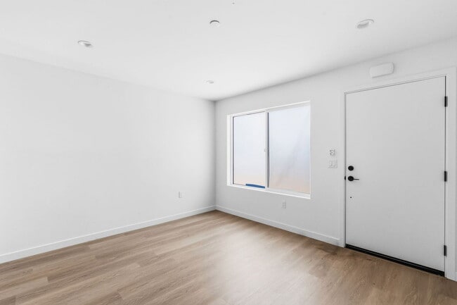6638 Valjean Ct Unit 1