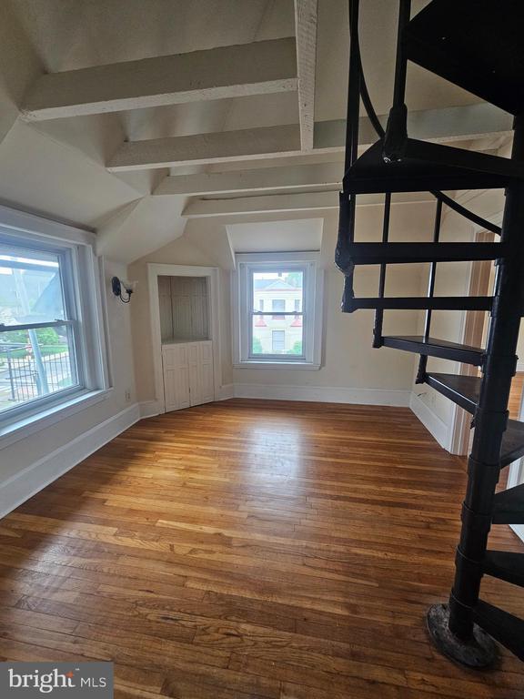 Building Photo - 1303 Pennsylvania Ave Unit 3 Rental