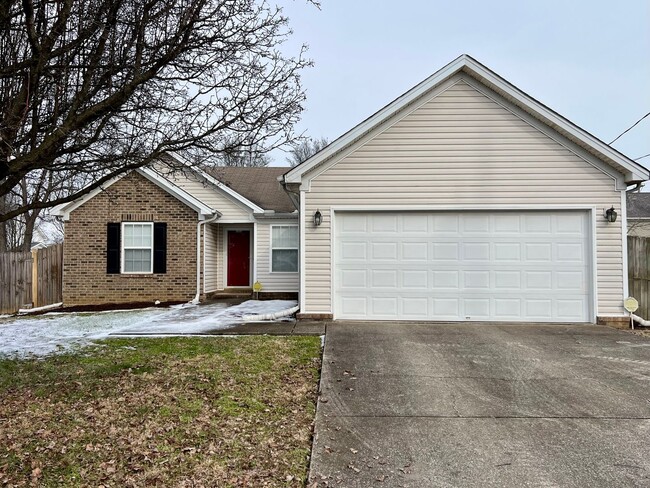 Building Photo - Available Now 3 BR 2 Bath Home in Lavernge with Fenced in Backyard!