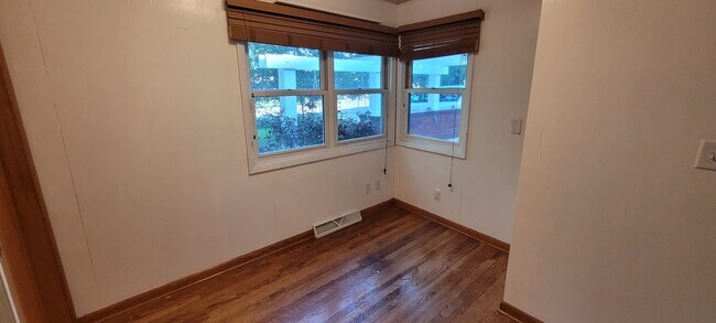 Home office / Den - 170 Ridge Ave House