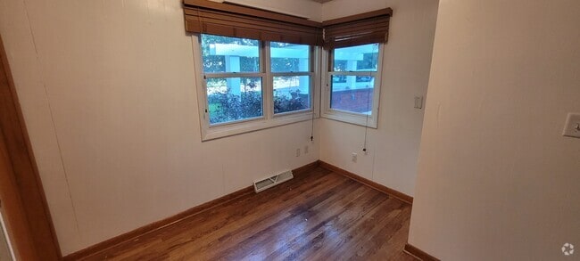 Building Photo - 170 Ridge Ave Rental