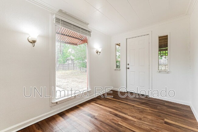 Photo - 110 Julian St