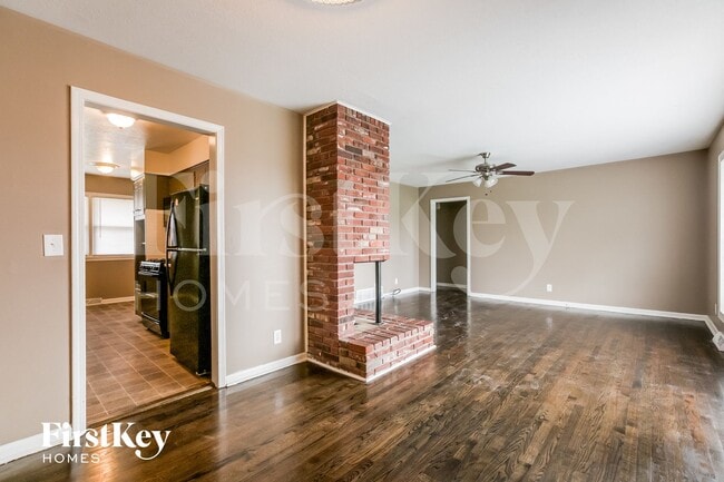 Photo - 804 NW Hearnes Ave