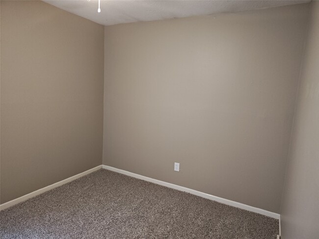 Photo - 11514 Meadow Ln Unit D