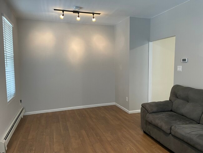 Photo - 684 85th St Unidad 3