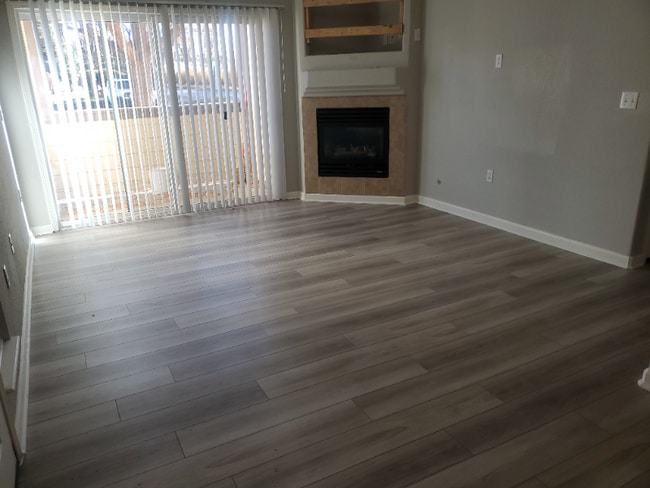 Photo - 4875 S Balsam Way Unidad 17-102 Rental